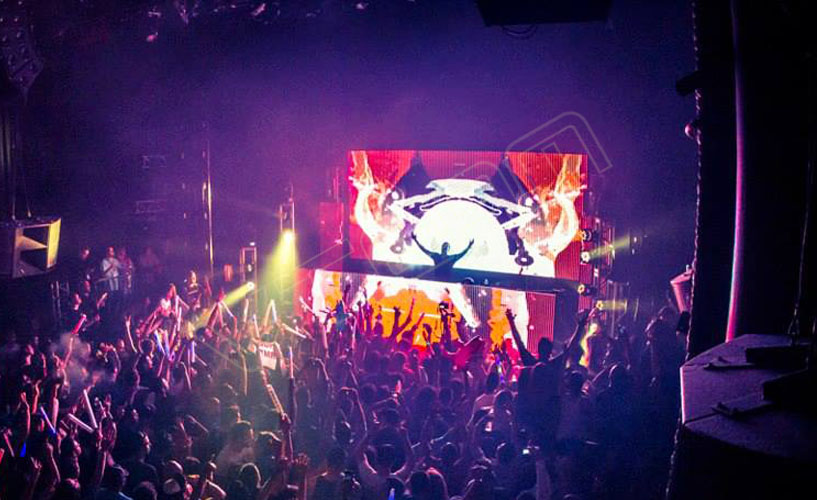 美國好萊塢戶外DJ秀 LED共形屏iDot-P30項目