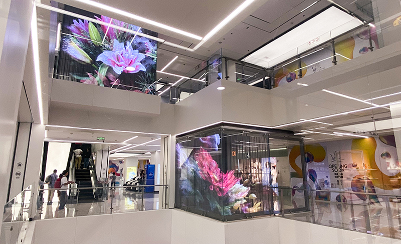 北京五道口購(gòu)物廣場(chǎng)LED透明屏項(xiàng)目